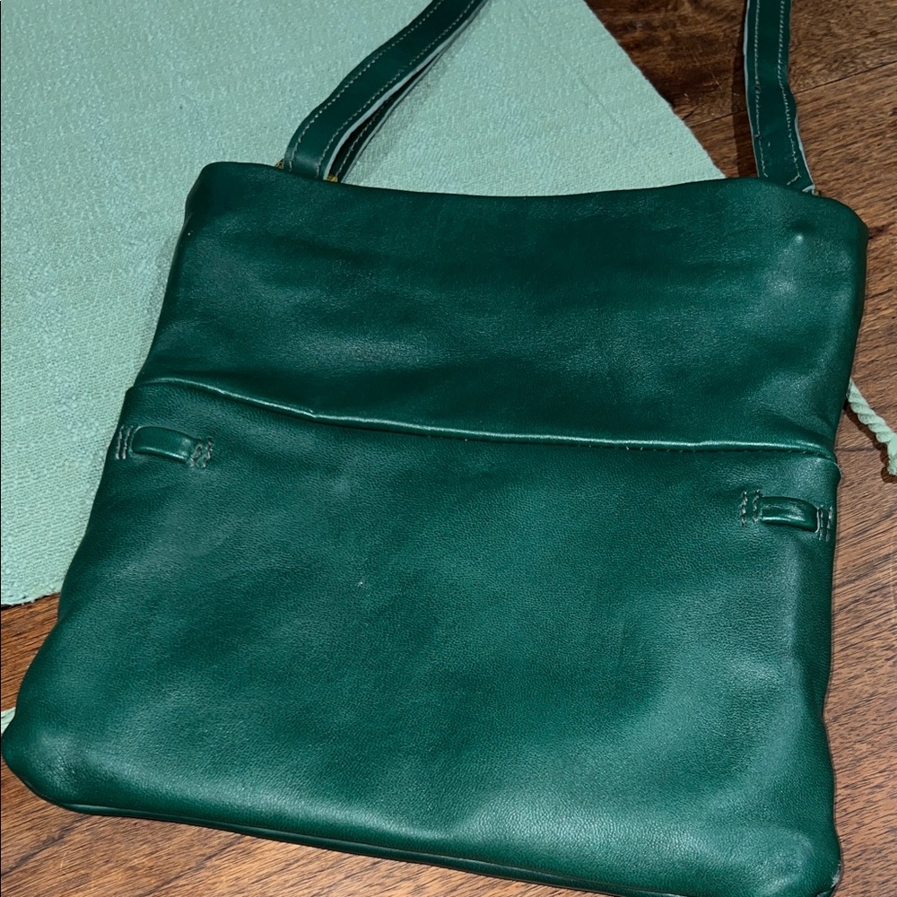 Sseko Retired Fold Over Leather Crossbody Bag in Agave Green - Picture 4 of 8